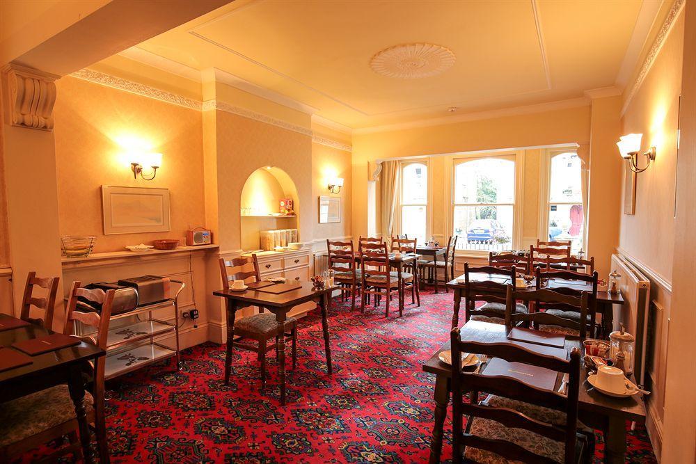 Fernbank Hotel Бейсингсток Екстериор снимка